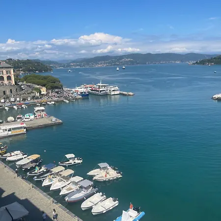 Nuovo Porto Antico Портовенере